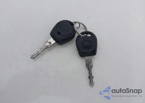 2000 Volkswagen Eurovan Mv from USA, damaged, VIN WV2NH4708YH151761